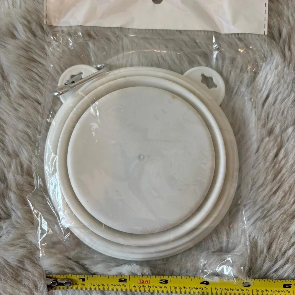 NIB White Collapsible Pet Bowl